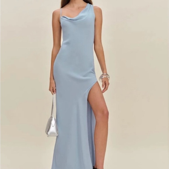 Elegant One-Shoulder Blue Dress - Picture 2 of 4